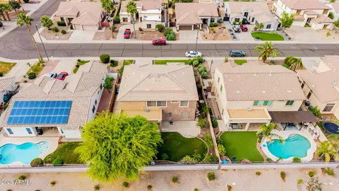View/Area - 3267 E Maplewood St, Gilbert, AZ 85297 photo 8 of 20