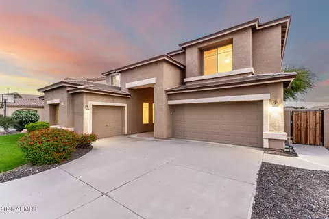 Exterior - 3267 E Maplewood St, Gilbert, AZ 85297 photo 2 of 15