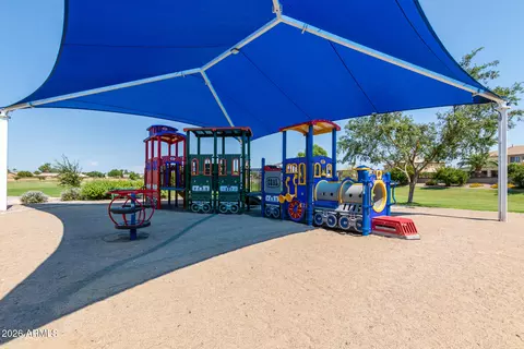 View/Area - 3267 E Maplewood St, Gilbert, AZ 85297 photo 18 of 20
