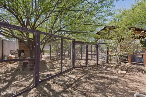 Exterior - 2245 E Osborn Rd, Phoenix, AZ 85016 photo 5 of 20