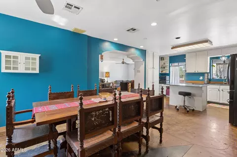 Dining - 2245 E Osborn Rd, Phoenix, AZ 85016 photo 2 of 5