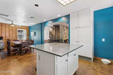 Kitchen - 2245 E Osborn Rd, Phoenix, AZ 85016 photo 4 of 6