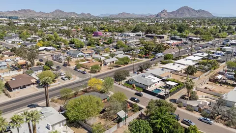 View/Area - 2245 E Osborn Rd, Phoenix, AZ 85016 photo 7 of 8