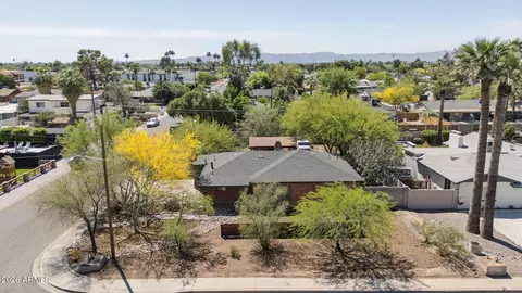 View/Area - 2245 E Osborn Rd, Phoenix, AZ 85016 photo 2 of 8
