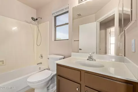Bath - 4631 E Lone Cactus Dr, Phoenix, AZ 85050 photo 5 of 5