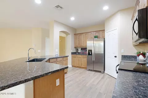 Kitchen - 2981 E Country Shadows St, Gilbert, AZ 85298 photo 4 of 4