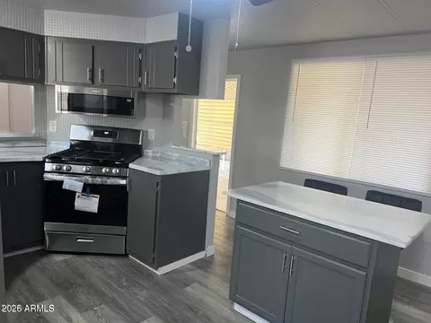 10701 N 99th Ave #77, Peoria, AZ 85345