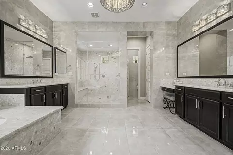 Bath - 2087 E Aris Dr, Gilbert, AZ 85298 photo 2 of 10
