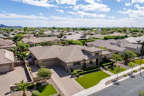 View/Area - 2087 E Aris Dr, Gilbert, AZ 85298 photo 3 of 7