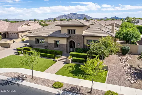 Exterior - 2087 E Aris Dr, Gilbert, AZ 85298 photo 32 of 34