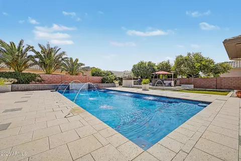 Exterior - 2087 E Aris Dr, Gilbert, AZ 85298 photo 10 of 34