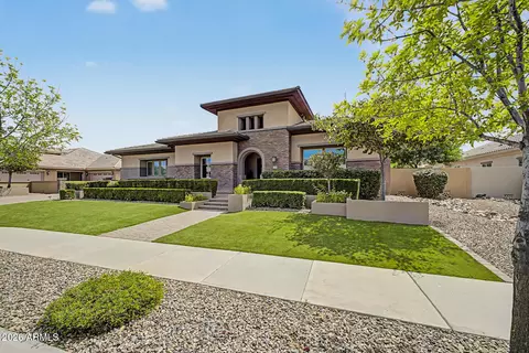 Exterior - 2087 E Aris Dr, Gilbert, AZ 85298 photo 4 of 34