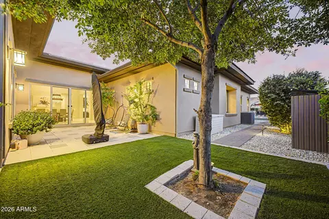 Exterior - 2087 E Aris Dr, Gilbert, AZ 85298 photo 15 of 34