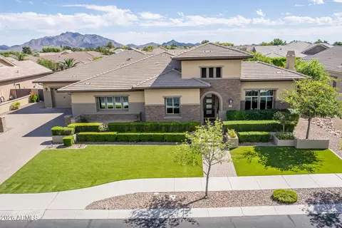 Exterior - 2087 E Aris Dr, Gilbert, AZ 85298 photo 31 of 34
