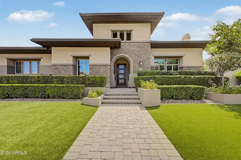 Exterior - 2087 E Aris Dr, Gilbert, AZ 85298 photo 6 of 34