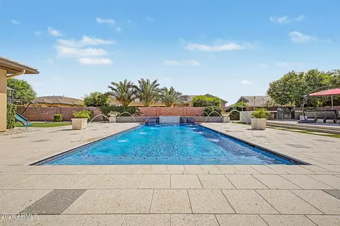 Exterior - 2087 E Aris Dr, Gilbert, AZ 85298 photo 8 of 34