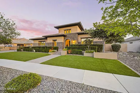 Exterior - 2087 E Aris Dr, Gilbert, AZ 85298 photo 3 of 34