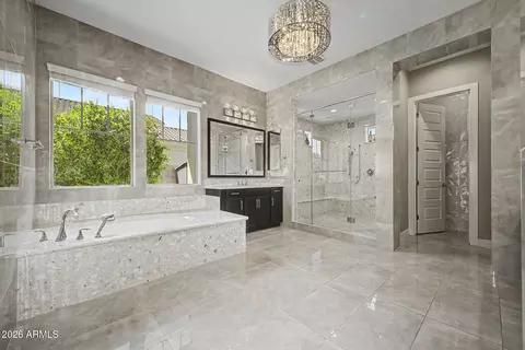 Bath - 2087 E Aris Dr, Gilbert, AZ 85298 photo 4 of 10