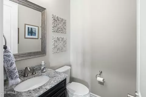 Bath - 2051 E Aris Dr, Gilbert, AZ 85298 photo 3 of 6