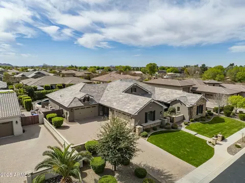 View/Area - 2051 E Aris Dr, Gilbert, AZ 85298 photo 4 of 10
