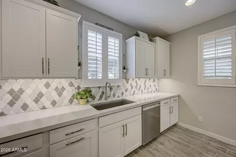 Kitchen - 2833 S Lynch --, Mesa, AZ 85212 photo 6 of 7