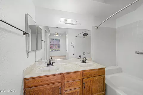 Bath - 811 E Linda Ln, Gilbert, AZ 85234 photo 1 of 4