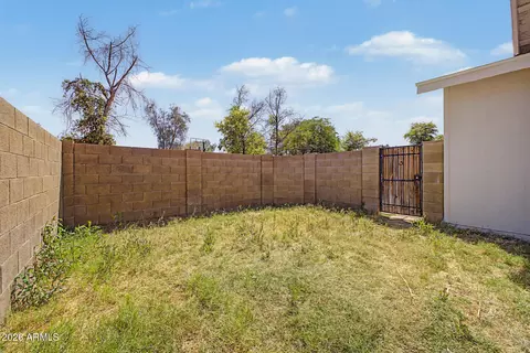 Exterior - 811 E Linda Ln, Gilbert, AZ 85234 photo 7 of 8