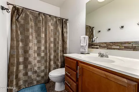 Bath - 8517 E Lindner Ave, Mesa, AZ 85209 photo 2 of 2