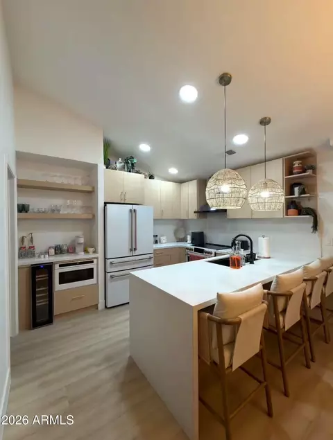 4848 N 36th St #207, Phoenix, AZ 85018