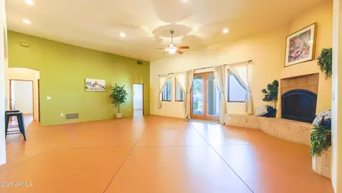 Living - 6754 E Roberto Loop, Hereford, AZ 85615 photo 1 of 6