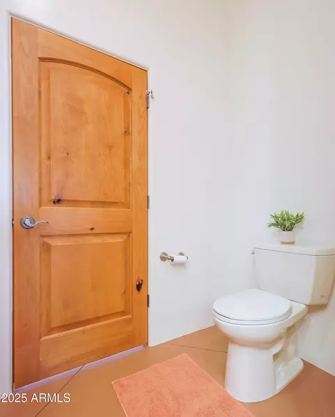 Bath - 6754 E Roberto Loop, Hereford, AZ 85615 photo 11 of 11