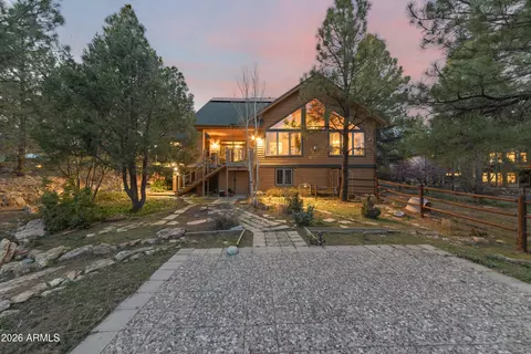 Exterior - 1072 N Marina Ln, Flagstaff, AZ 86004 photo 8 of 9