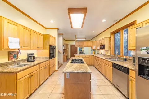 Kitchen - 1072 N Marina Ln, Flagstaff, AZ 86004 photo 1 of 4