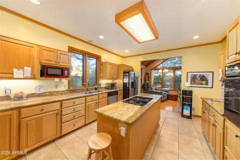 Kitchen - 1072 N Marina Ln, Flagstaff, AZ 86004 photo 3 of 4