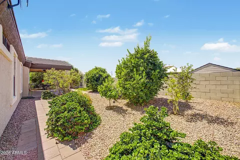 Exterior - 2101 S Meridian Rd #133, Apache Junction, AZ 85120 photo 7 of 11