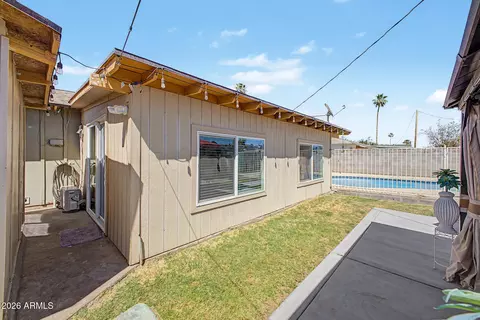 Exterior - 3917 W Marlette Ave, Phoenix, AZ 85019 photo 7 of 8