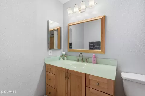 Bath - 3302 E Aire Libre Ave #102, Phoenix, AZ 85032 photo 2 of 3