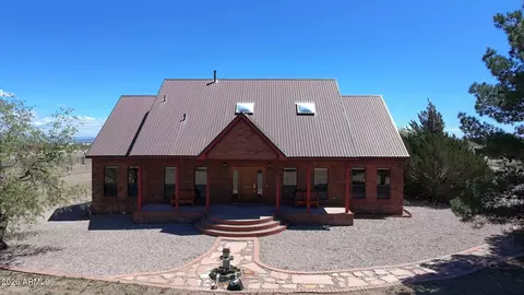 821 W Justin St, Pearce, AZ 85625