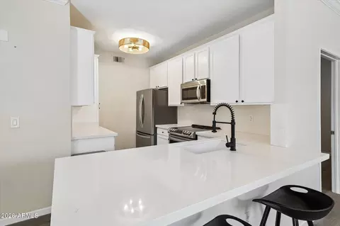7009 E Acoma Dr #1081, Scottsdale, AZ 85254