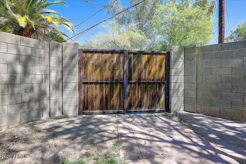 Exterior - 1326 E Avalon Dr, Phoenix, AZ 85014 photo 10 of 11