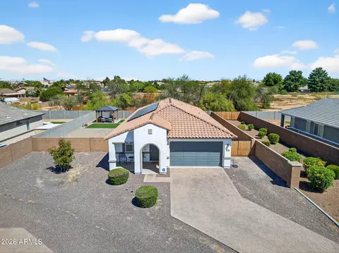 8450 W Medlock Dr, Glendale, AZ 85305