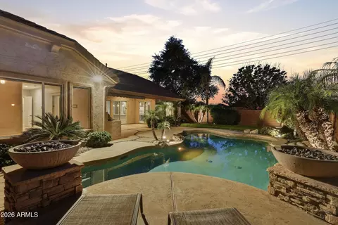 Exterior - 2004 E Canyon Pl, Chandler, AZ 85249 photo 5 of 9