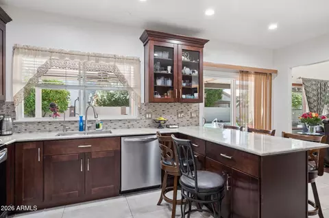 Kitchen - 3419 E Rosemonte Dr, Phoenix, AZ 85050 photo 3 of 4