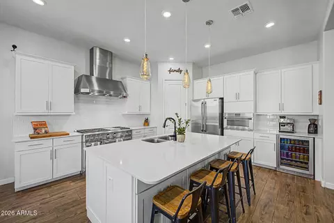 9764 E Thornbush Ave, Mesa, AZ 85212
