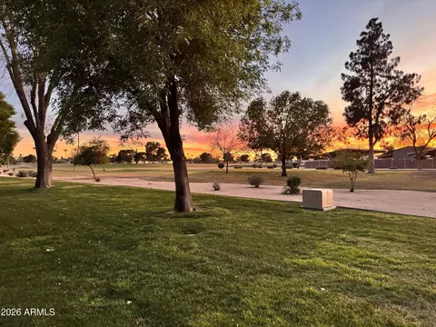 18442 N 104th Ave, Sun City, AZ 85373