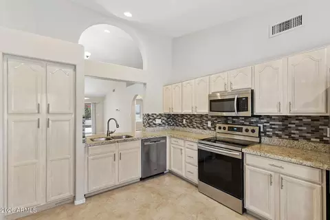 16913 E De Anza Dr, Fountain Hills, AZ 85268