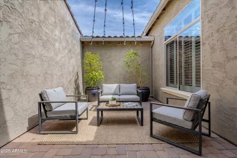 Exterior - 3691 E Alfalfa Dr, Gilbert, AZ 85298 photo 2 of 15