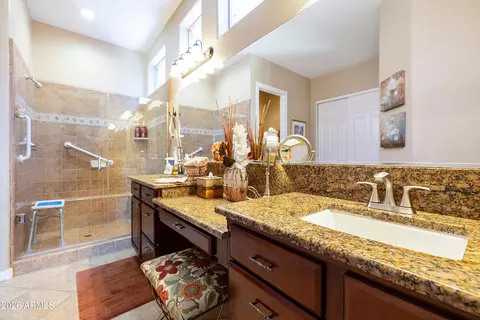 Bath - 4735 E Sourwood Dr, Gilbert, AZ 85298 photo 5 of 8