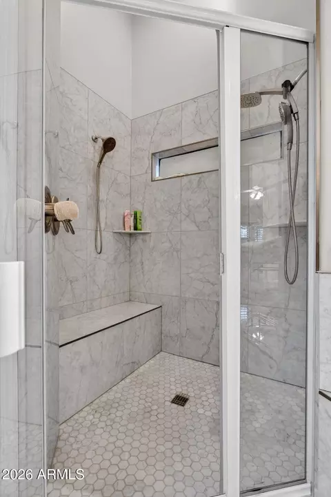 Bath - 1318 E Treasure Cove Dr, Gilbert, AZ 85234 photo 4 of 8