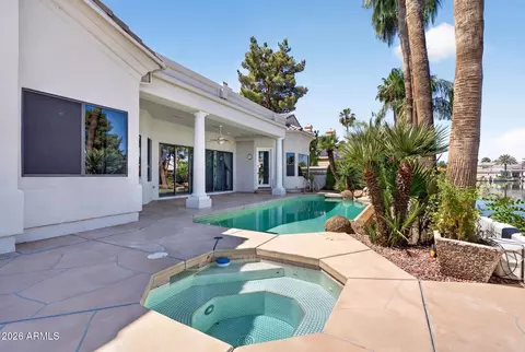 Exterior - 1318 E Treasure Cove Dr, Gilbert, AZ 85234 photo 7 of 10